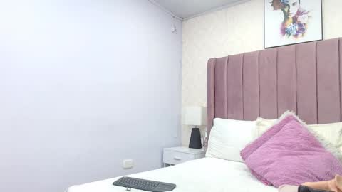 Anny online show from February 9, 2026, 12:42 pm