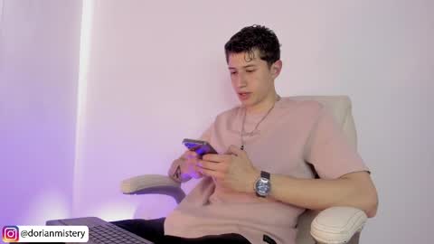 dorian_mystery online show from April 2, 2026, 7:11 pm