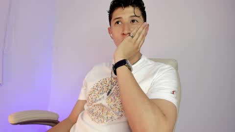 dorian_mystery online show from April 18, 2026, 12:25 am