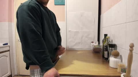 menu  below online show from February 7, 2025, 4:03 pm