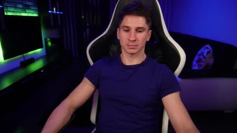 Dorian Reyes online show from December 23, 2024, 2:56 am