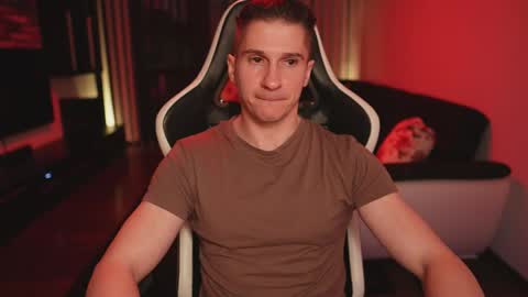 Dorian Reyes online show from April 15, 2026, 11:05 pm