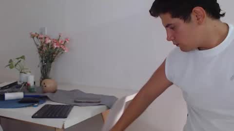 Dorian Salvatore online show from April 13, 2026, 9:53 pm