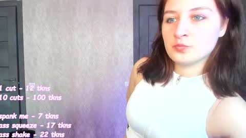 Snapshot of doris_coy_ chatting on October 1, 2025, 7:25 am Doris online show from October 1, 2025, 7:25 am