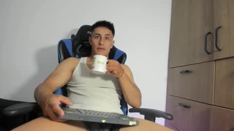 dorman_boy online show from March 25, 2026, 2:39 am