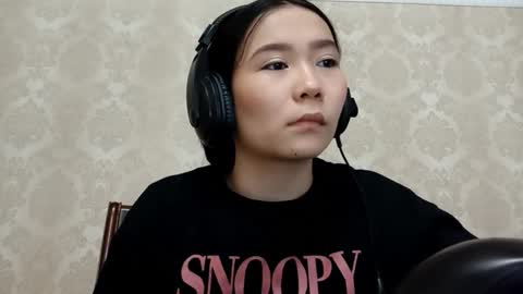 YuKi  online show from October 19, 2025, 10:16 am