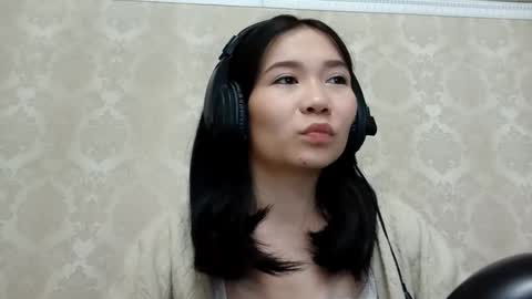 YuKi  online show from October 22, 2025, 10:26 am