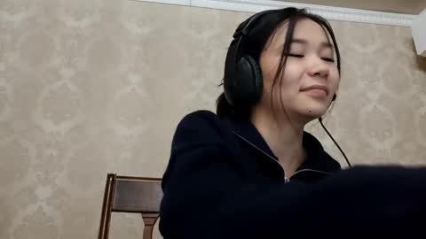 YuKi  online show from October 30, 2025, 6:30 pm