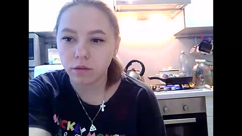 Dorrie Ann online show from December 18, 2024, 5:59 am