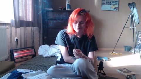 Snapshot of dosbox98 chatting on January 18, 2025, 10:49 am stupid ass online show from January 18, 2025, 10:49 am