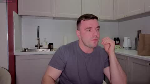 Snapshot of dosilasa chatting on September 28, 2025, 5:51 pm Sasha online show from September 28, 2025, 5:51 pm