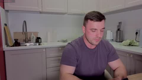 Snapshot of dosilasa chatting on September 30, 2025, 4:12 pm Sasha online show from September 30, 2025, 4:12 pm