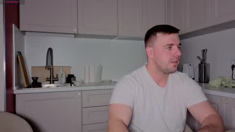 Snapshot of dosilasa chatting on October 1, 2025, 5:35 am Sasha online show from October 1, 2025, 5:35 am