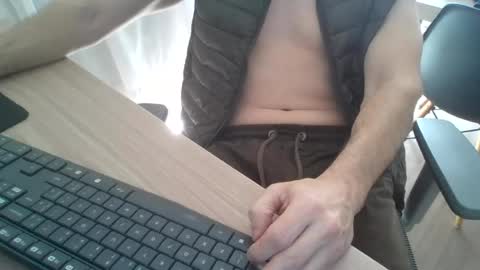 Snapshot of dotadobnu chatting on July 20, 2026, 1:02 pm Dotado Rafael online show from July 20, 2026, 1:02 pm