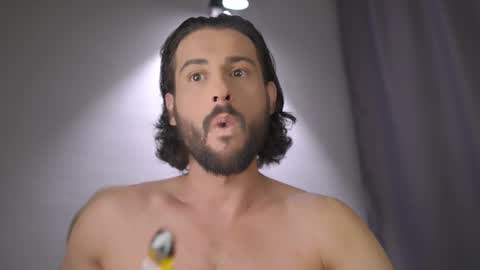 Snapshot of double_luckystrike chatting on February 5, 2026, 3:11 am Keen online show from February 5, 2026, 3:11 am