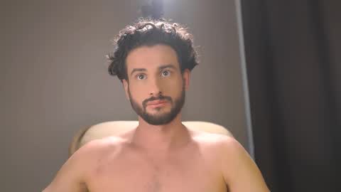 Snapshot of double_luckystrike chatting on February 8, 2026, 8:29 am Keen online show from February 8, 2026, 8:29 am