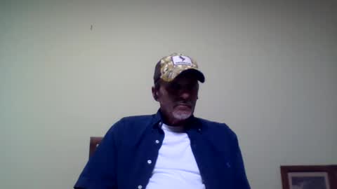 Snapshot of dowbo7777 chatting on February 4, 2025, 11:27 pm dowbo online show from February 4, 2025, 11:27 pm