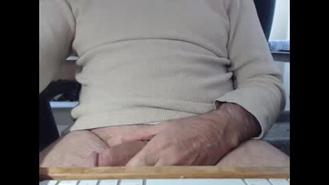 Snapshot of down69_4_u chatting on January 14, 2026, 8:25 pm down69_4_u online show from January 14, 2026, 8:25 pm