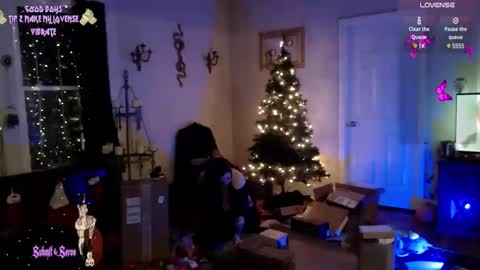 DownWithTheThiccness online show from December 24, 2024, 3:38 am