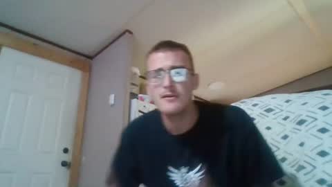 Snapshot of doyoudanny chatting on August 7, 2026, 4:31 pm doyoudanny online show from August 7, 2026, 4:31 pm