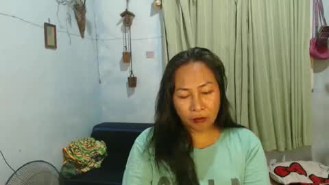 doyouwantme143 online show from October 3, 2025, 9:28 am