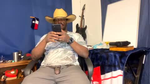 MrPirated online show from January 27, 2025, 3:28 pm