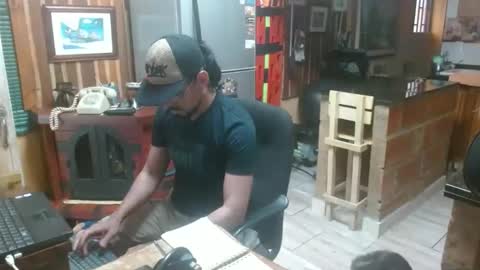 Snapshot of dr_simon84 chatting on December 15, 2024, 8:58 pm Dr Simon online show from December 15, 2024, 8:58 pm