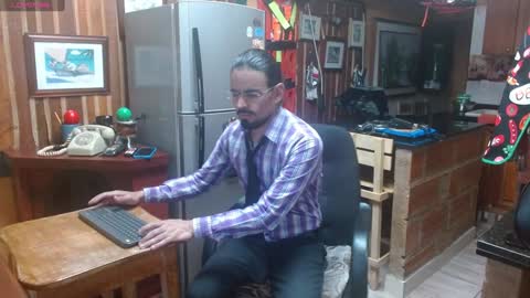 Snapshot of dr_simon84 chatting on December 30, 2024, 8:10 am Dr Simon online show from December 30, 2024, 8:10 am