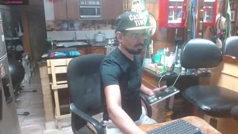 Snapshot of dr_simon84 chatting on January 3, 2025, 12:33 am Dr Simon online show from January 3, 2025, 12:33 am