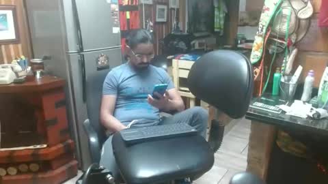 Snapshot of dr_simon84 chatting on January 26, 2025, 3:17 am Dr Simon online show from January 26, 2025, 3:17 am