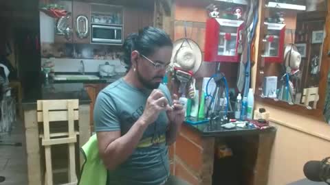 Snapshot of dr_simon84 chatting on February 21, 2025, 3:56 am Dr Simon online show from February 21, 2025, 3:56 am