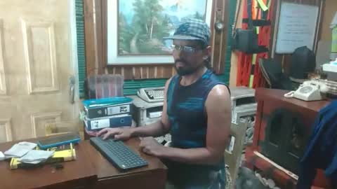 Snapshot of dr_simon84 chatting on February 11, 2026, 6:46 pm Dr Simon online show from February 11, 2026, 6:46 pm