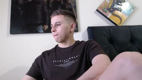 draco_boy2000 online show from December 13, 2024, 7:10 pm