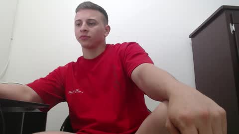 draco_boy2000 online show from October 8, 2025, 11:02 pm