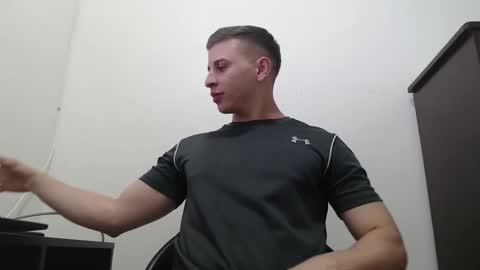 draco_boy2000 online show from October 15, 2025, 9:15 pm