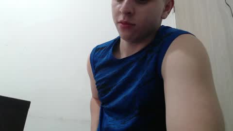 Snapshot of draco_boy2000 chatting on April 21, 2026, 1:42 am draco_boy2000 online show from April 21, 2026, 1:42 am