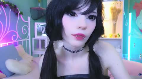 Snapshot of draculaura_ chatting on December 26, 2024, 12:03 am Draculaura online show from December 26, 2024, 12:03 am