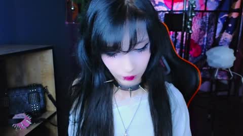 Snapshot of draculaura_ chatting on January 9, 2025, 6:36 pm Draculaura online show from January 9, 2025, 6:36 pm