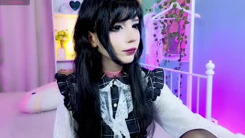 Snapshot of draculaura_ chatting on January 19, 2025, 8:41 pm Draculaura online show from January 19, 2025, 8:41 pm