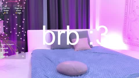 Snapshot of draculaura_ chatting on February 7, 2025, 11:45 pm Draculaura online show from February 7, 2025, 11:45 pm