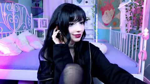 Snapshot of draculaura_ chatting on February 13, 2025, 1:08 am Draculaura online show from February 13, 2025, 1:08 am