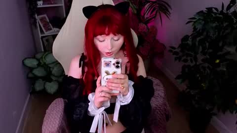 Snapshot of draculaura_ chatting on March 27, 2026, 1:44 pm Draculaura online show from March 27, 2026, 1:44 pm