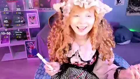 Snapshot of draculaura_ chatting on June 14, 2026, 11:01 am Draculaura online show from June 14, 2026, 11:01 am