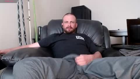 Snapshot of dragoste18 chatting on June 23, 2026, 1:42 pm Dragoste online show from June 23, 2026, 1:42 pm