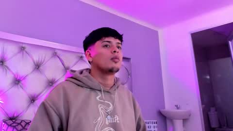 drakeeee online show from November 27, 2025, 1:24 pm