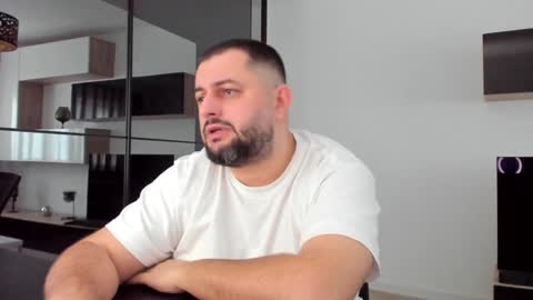 Snapshot of draven_a chatting on January 22, 2025, 11:23 am Draven A online show from January 22, 2025, 11:23 am