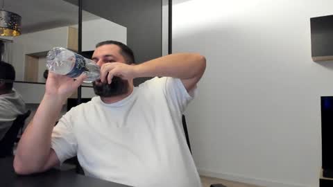 Snapshot of draven_a chatting on February 3, 2025, 5:14 pm Draven A online show from February 3, 2025, 5:14 pm