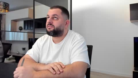 Snapshot of draven_a chatting on February 7, 2025, 2:47 pm Draven A online show from February 7, 2025, 2:47 pm