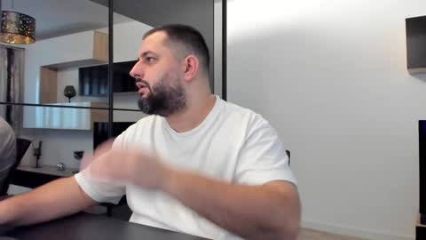 Snapshot of draven_a chatting on February 10, 2025, 6:09 am Draven A online show from February 10, 2025, 6:09 am