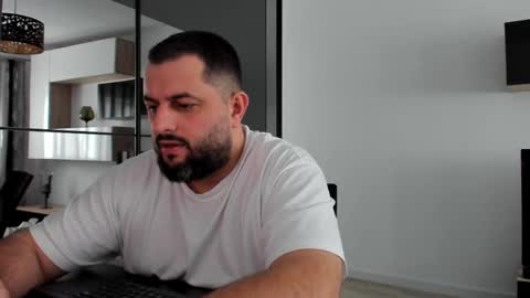 Snapshot of draven_a chatting on February 11, 2025, 12:37 pm Draven A online show from February 11, 2025, 12:37 pm